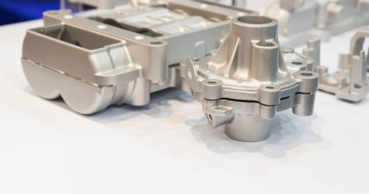 High-pressure die-cast aluminium components produced by OZBROS, showcasing precision-engineered surfaces and complex geometries for automotive and industrial applications.